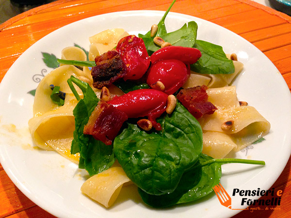 Pappardelle con spinacino fresco e pancetta croccante