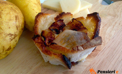 Crostatine di pane, cacio e pere