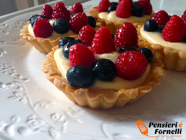 Tartellette con crema mousseline