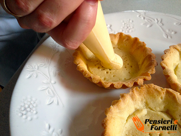 Tartellette con crema mousseline