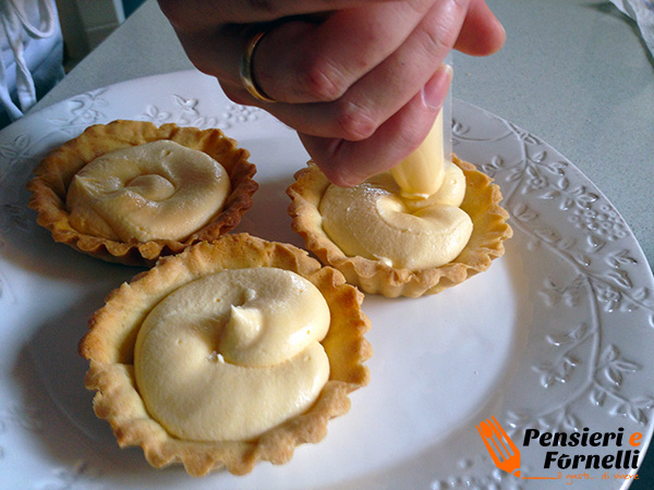 Tartellette con crema mousseline