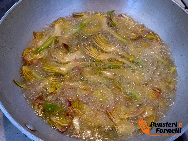 Spigola con purea di patate e carciofi