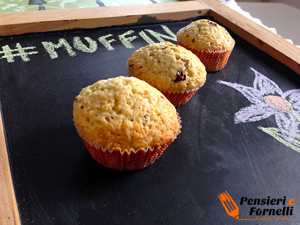 Muffin bianco con gocce di cioccolata