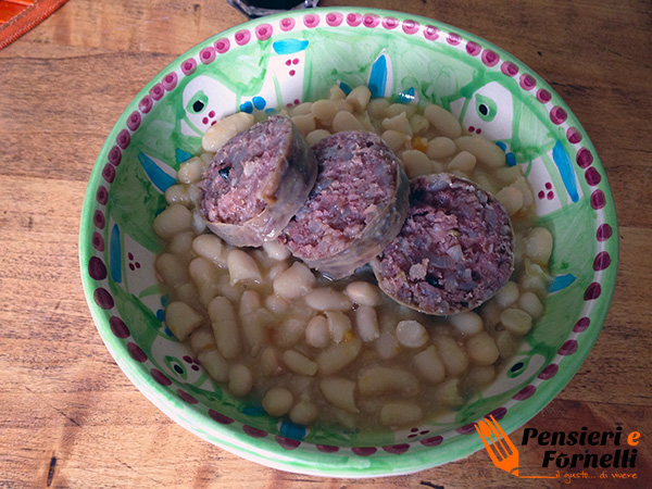 Zuppa di fagioli e cotechino