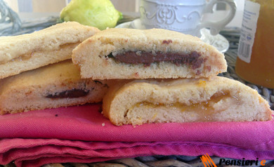 Biscotti di frolla morbida ripieni