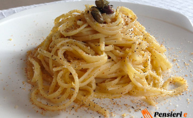 Bavette aglio olio e pane profumato