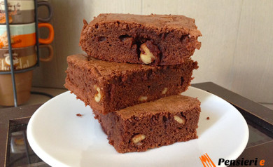 Brownies classici cioccolato e noci