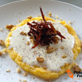 Polenta con fontina noci e mela