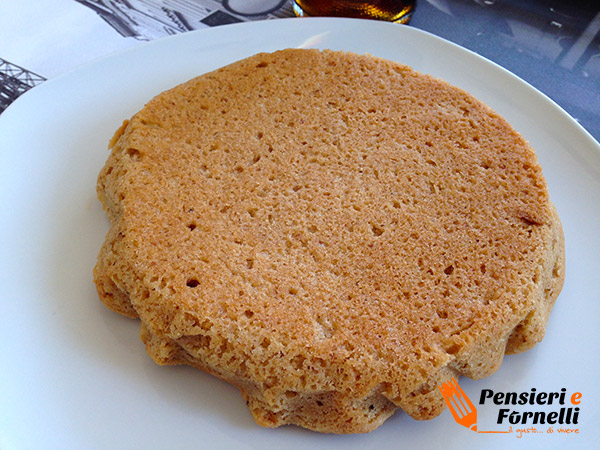 Torta morbida alle nocciole