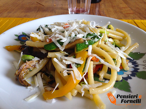 Mezzanelli con verdure grigliate e pecorino