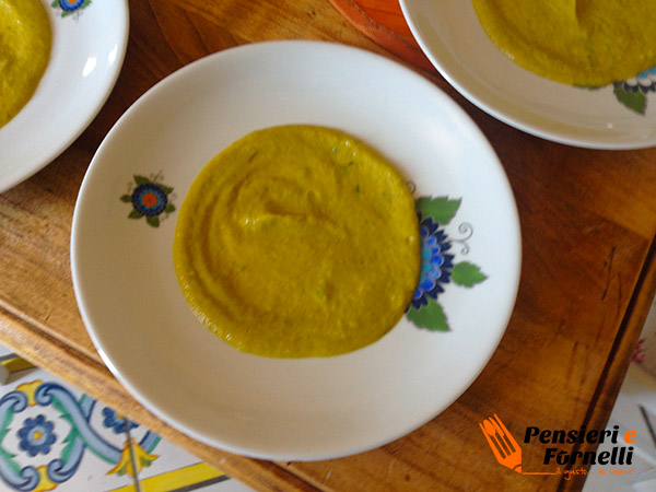 Vermicelli con cozze e crema di fiori di zucchina