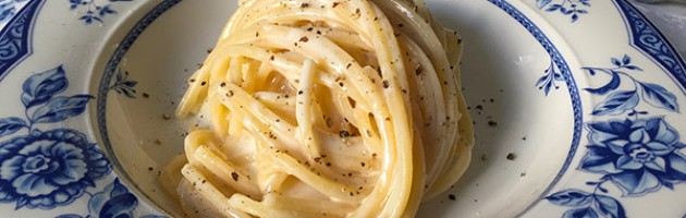 Pasta cacio e pepe