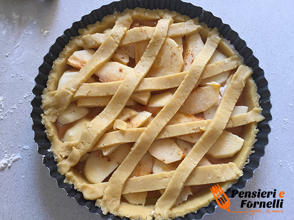 Crostata sablè mela e mandorla