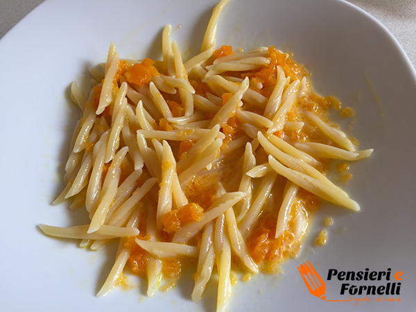 Trofie con zucca e crema di parmigiano per bambini