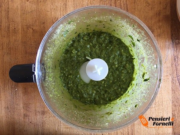 Come fare il pesto di basilico