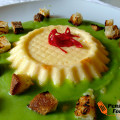 Flan di pecorino su crema di broccoli