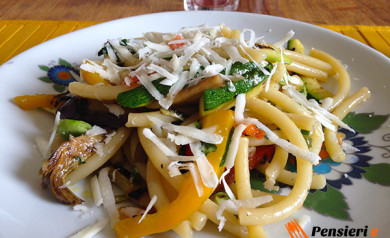 Mezzanelli con verdure grigliate e pecorino