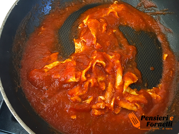 Finte tagliatelle al pomodoro per bimbi