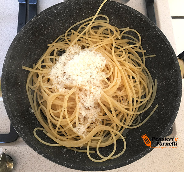 spaghetti alla nerano mantecati